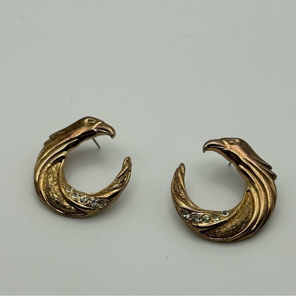 Large Statement Runway Gold Tone Hawk Head Stud Pierced Earrings Rhinestones - Picture 3 of 7